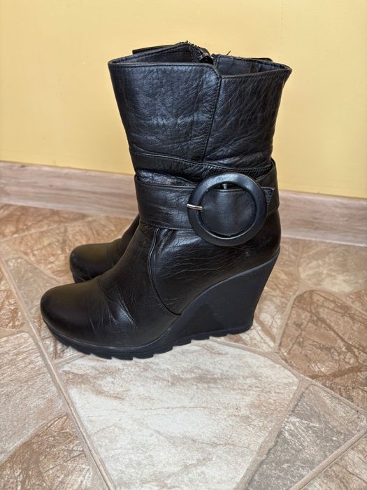 Дамски боти от естествена кожа