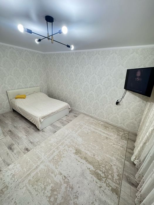 Сдам 1 комнатную квартиру район " Бизнес  колледжа "