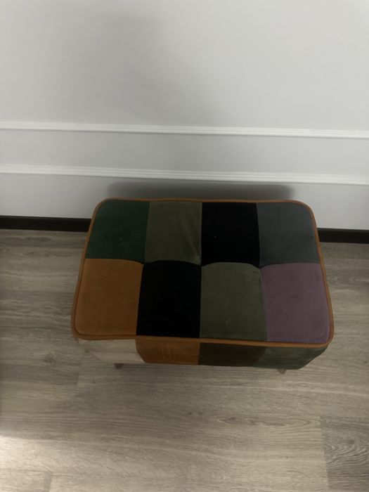 Стильный пуфик в пэчворк-стиле