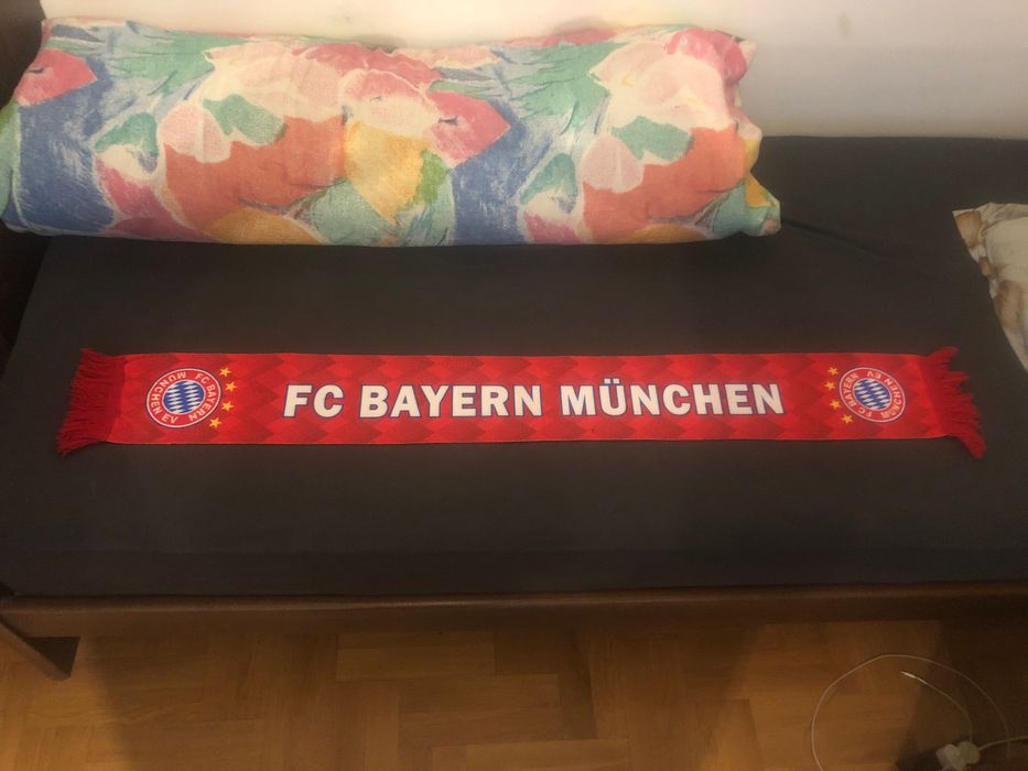 Нов двустранен  шал на Bayern München. Байерн Мюнхен