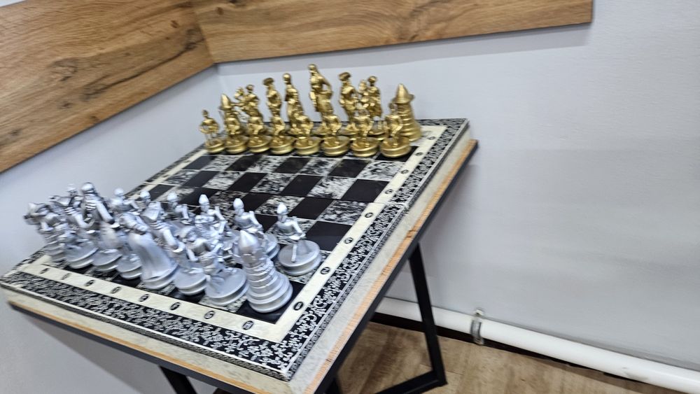 Shaxmat sotiladi xolati ideal razmeri 53 sm 53sm