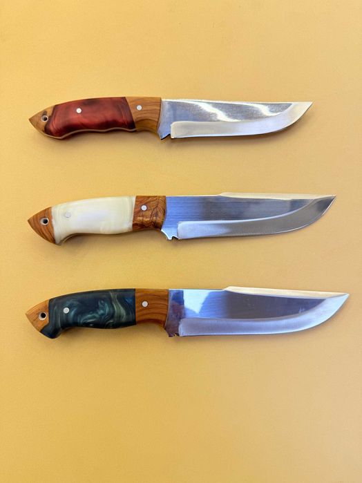 Ловни ножове от маслиново дърво и епоксидна стомана 4116