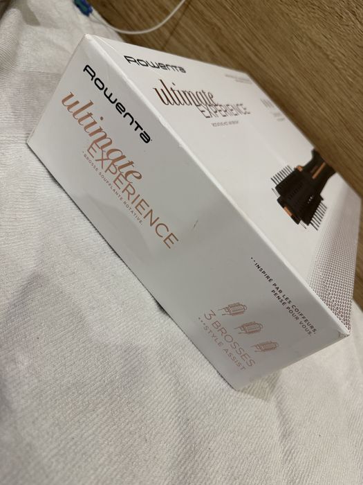 Rowenta Ultimate Experience- въртяща се горещо-въздушна четка за коса