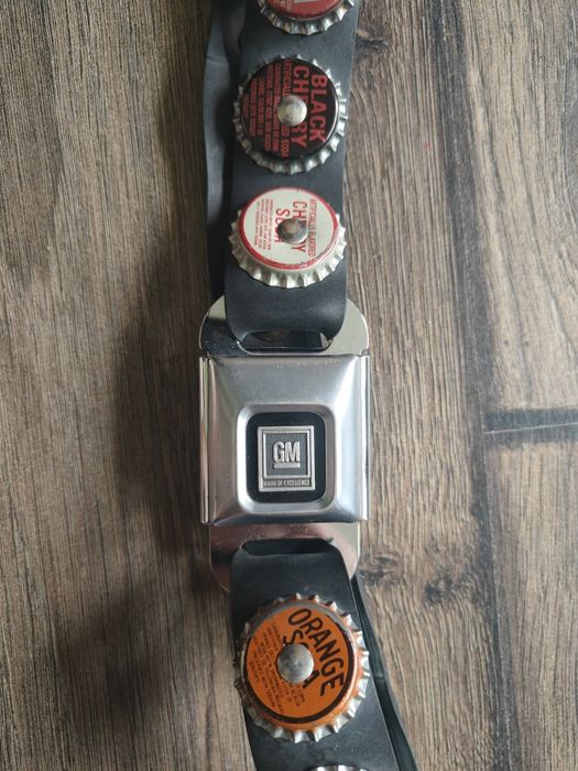 Продавам екстравагантен колан