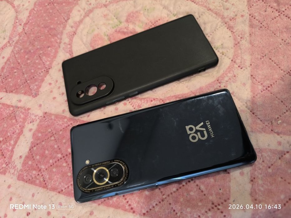 Продавам Huawei Nova 10
