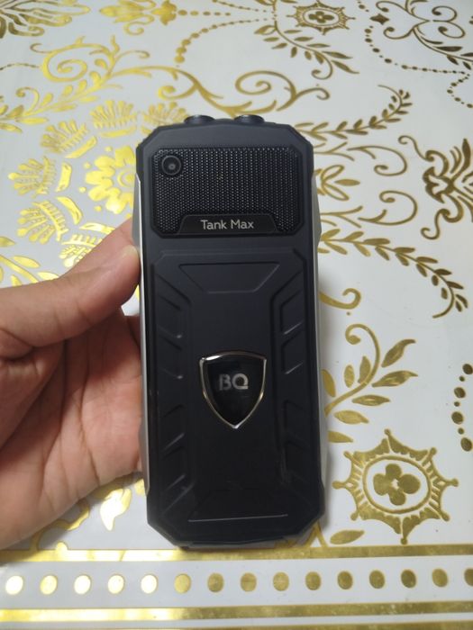 Tank max bq telfon