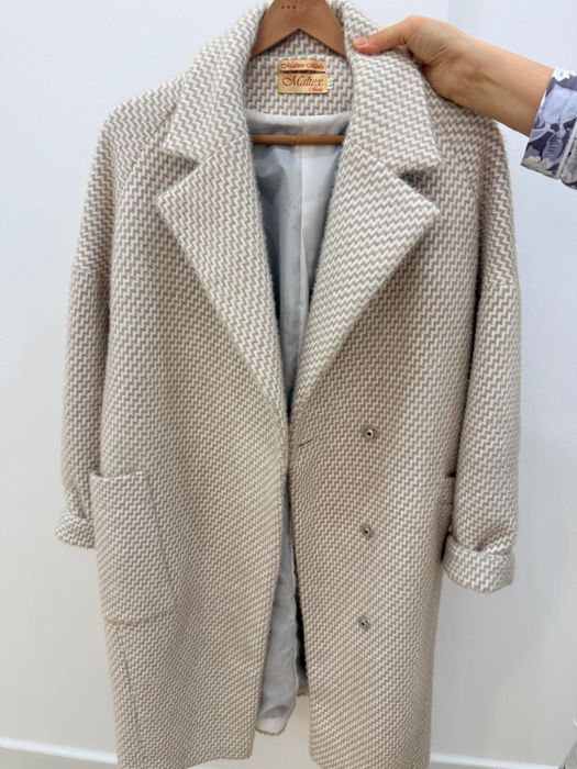 Продам пальто новое