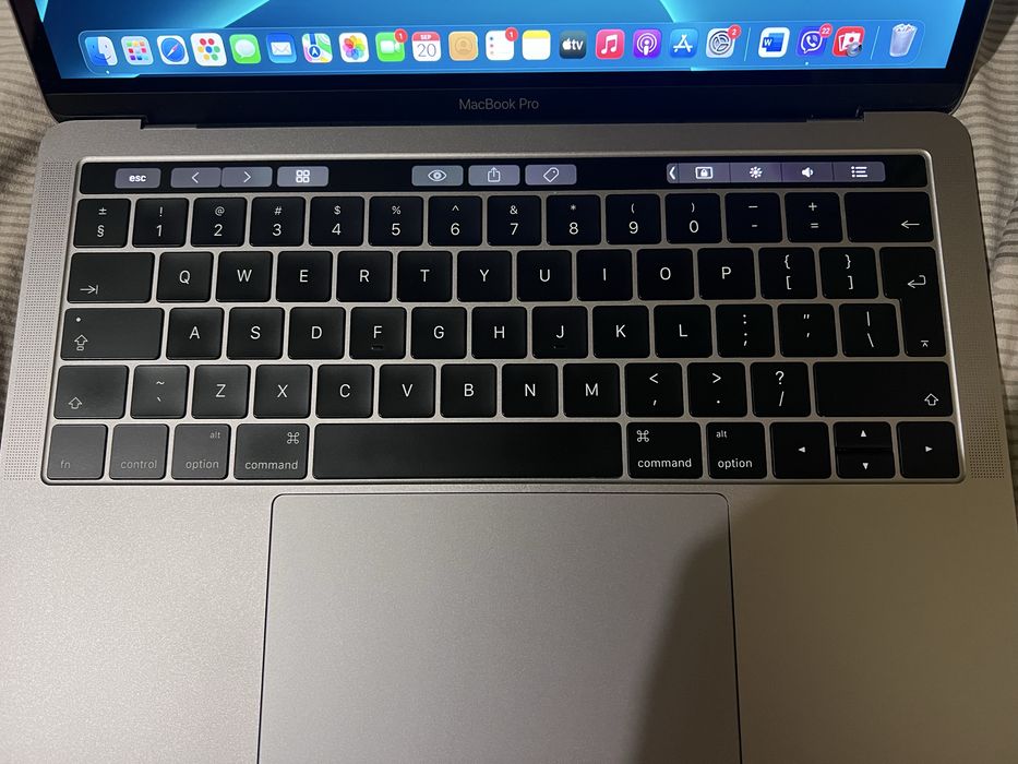 Macbook pro 13 TOUCH BAR