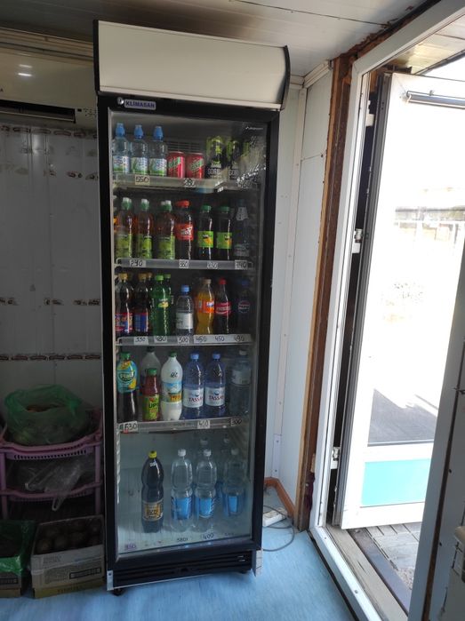 витринные холодильники 2_шт срочно продам