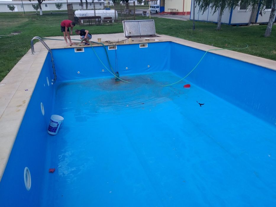 Curatire piscina & mentenanta & placari
