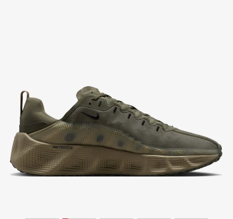 Продавам NIKE Спортни обувки Ava Rover.