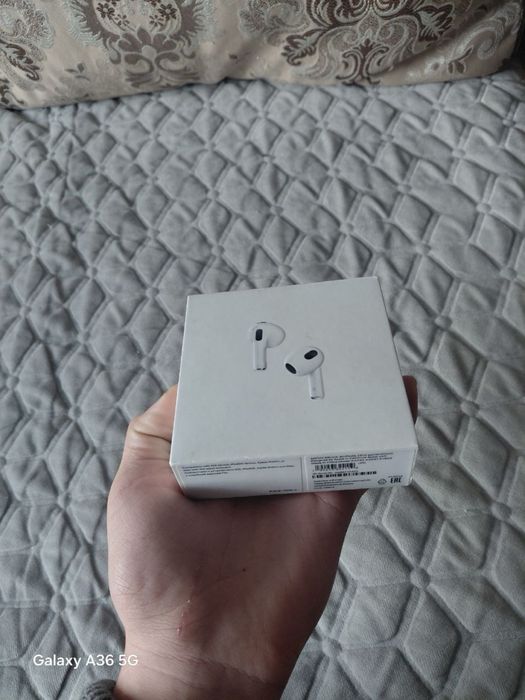 продам оригинальные air pods есть чек