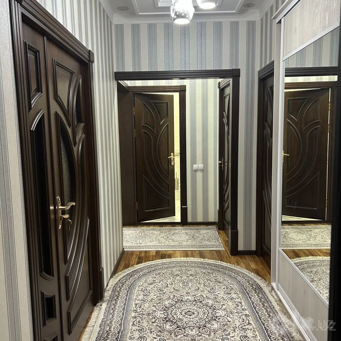Сдаётся 3-комн Юнусабад 18 квартал, 92 м²