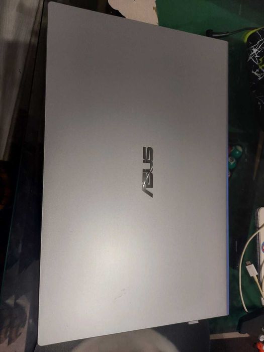 Лаптоп Асус - Asus Laptop - подходящ за офис или магазин.