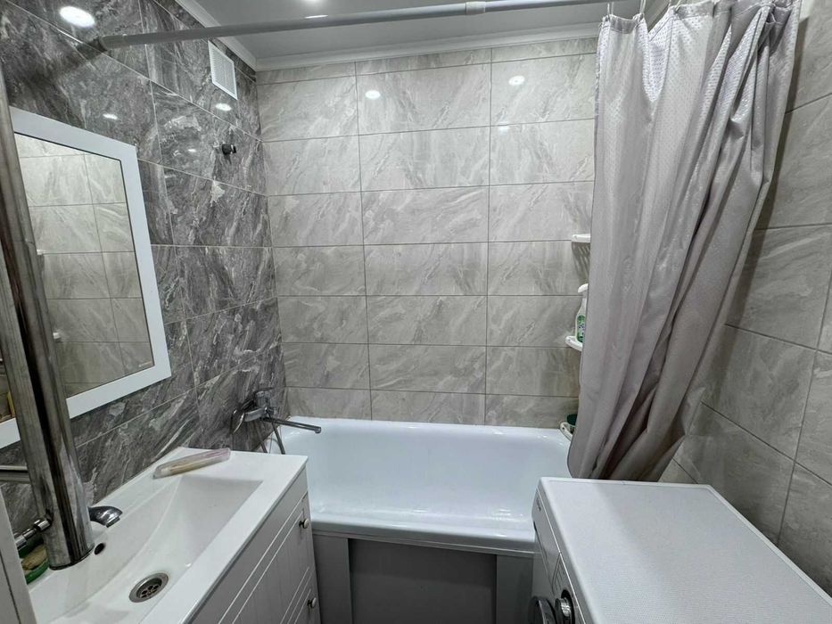 продам 4 ком квартиру 4/5 ленинградка 19 мик