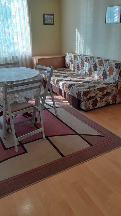 Давам под наем  едностаен апартамент до ХЕИ за 265евро за студенти