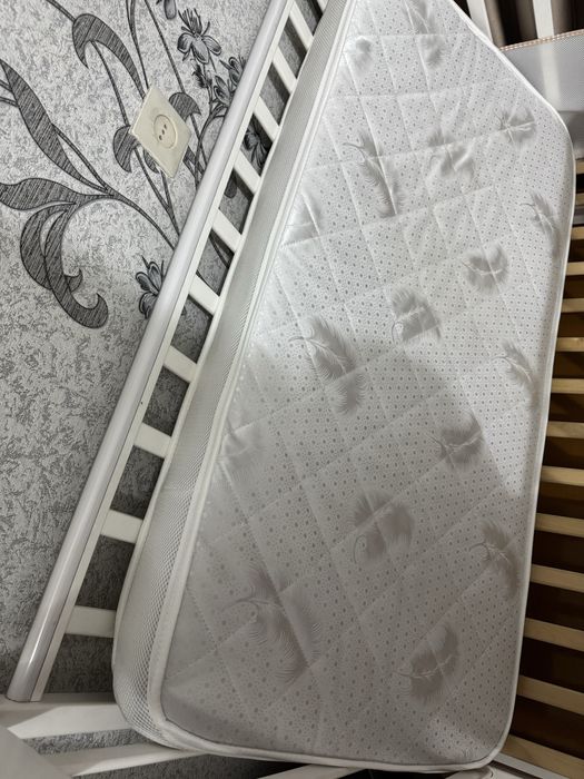 Детская кроватка/матрас