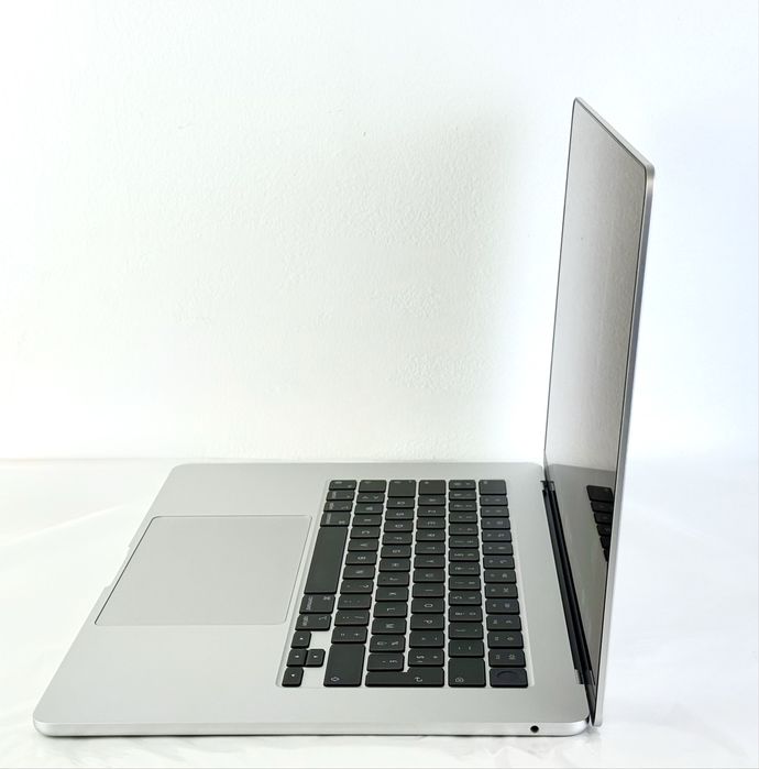 НОВ! Apple MacBook Air 15 M3 2024 16RAM 256GB Starlight Гаранция!