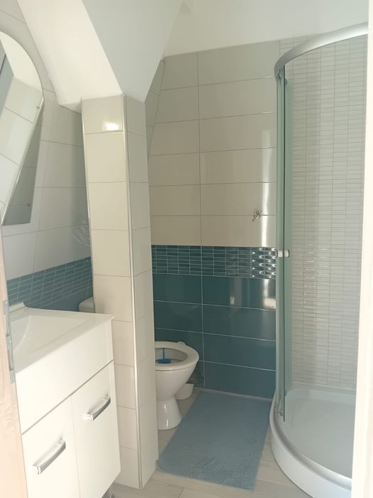 Închiriez Apartament cu 3 camere, 3 băi, 4 balcoane + parcare | Calea Torontalului