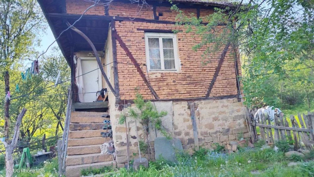 Продава се Къща в с. Бойковец, Област София-област - 180 кв.м за 556 €/кв.м - Снимка #2