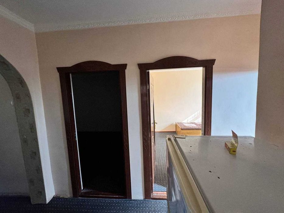 Уй сотилади 3 хонали