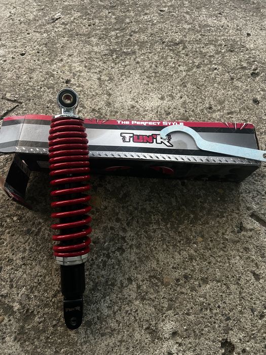 Амортисьор за скутер нови единия е в кутия