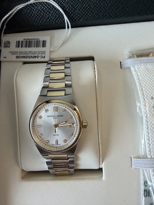 Часовник Frederique Constant