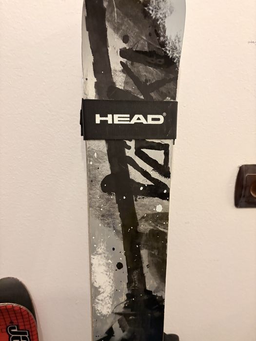 Schi de tura si off piste, piei, bocanci stare aproape nou, proba