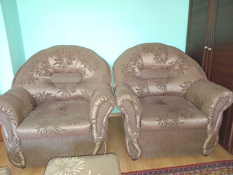 Продавам Холова гарнитура