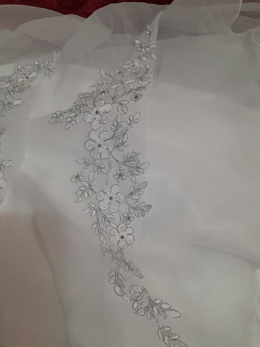 Vand rochie de mireasa