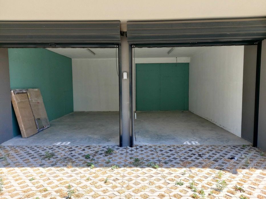 Дава се под наем Гараж / Паркомясто в Варна, Владислав Варненчик - 15 кв.м за 102 € - Снимка #1