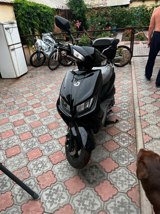 Продам скутер М8