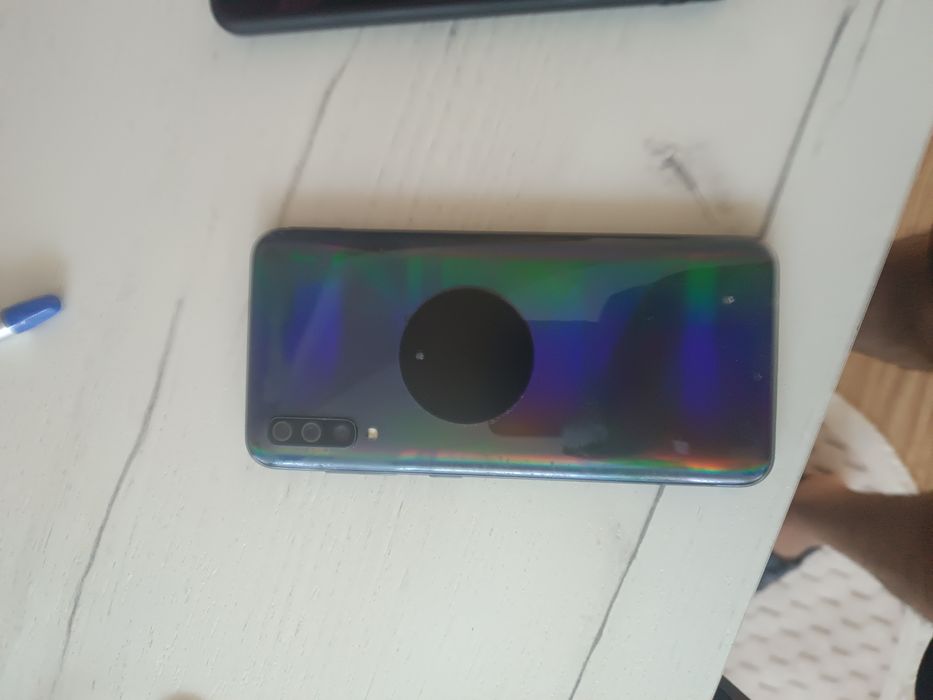 Samsung A50 și Samsung A13