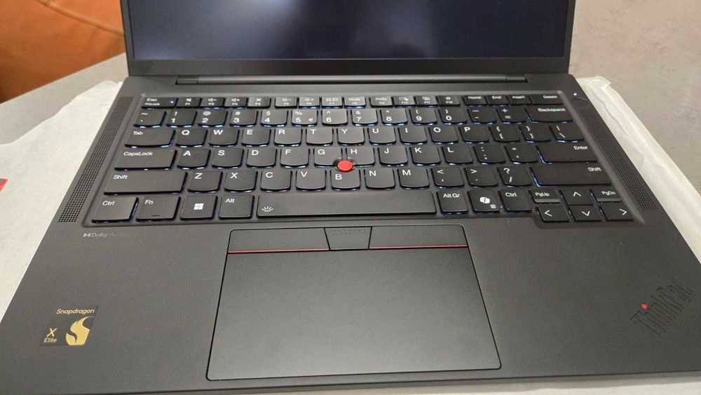 Lenovo Thinkpad T14s Gen 6 Snapdragon