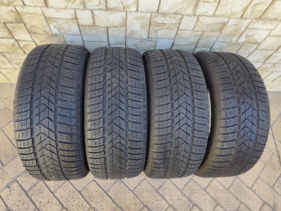 Зимни гуми PIRELLI 225/40R18 Sottozero 3 225/40/18
