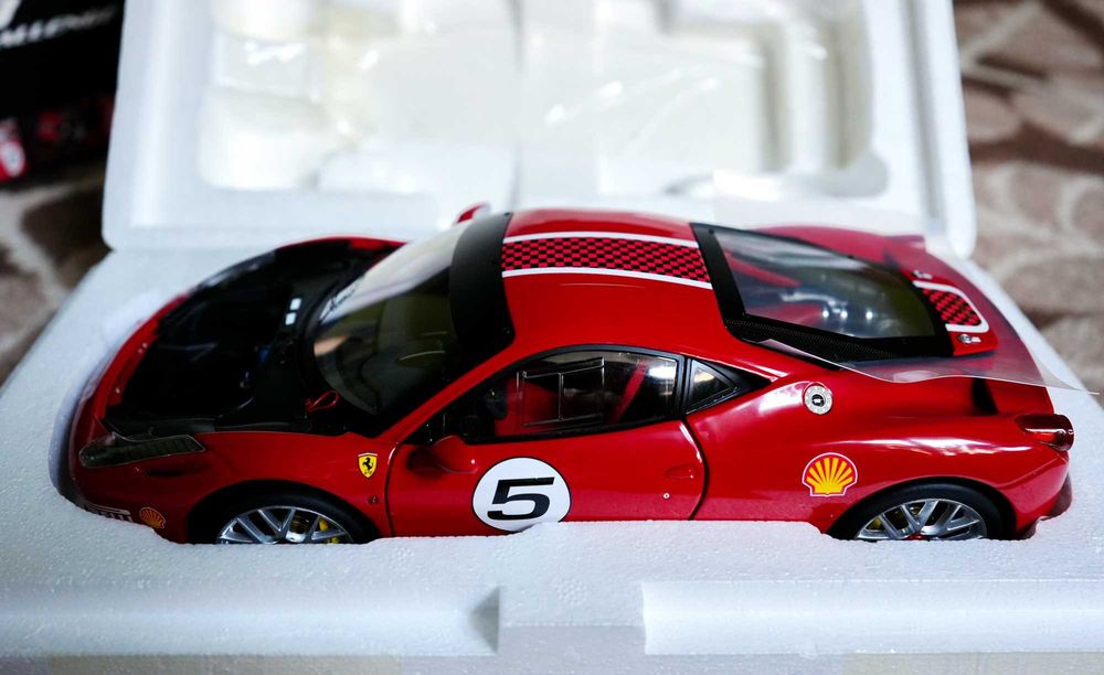 FERRARI 458 Challenge (Elite) 1/18