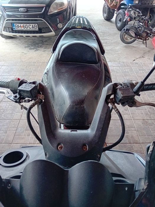 Vand sau schimb scuter 125cc