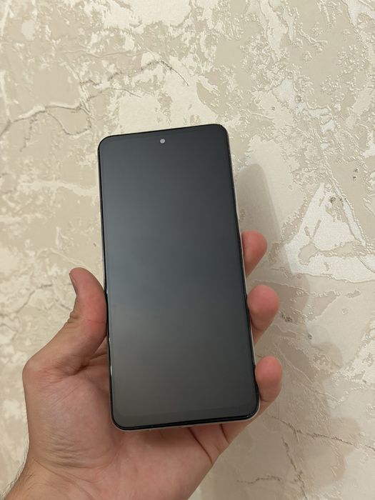 Продам смартфон Realmi C71