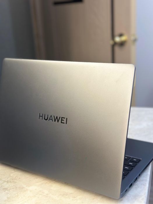 Huawei Matebook D16