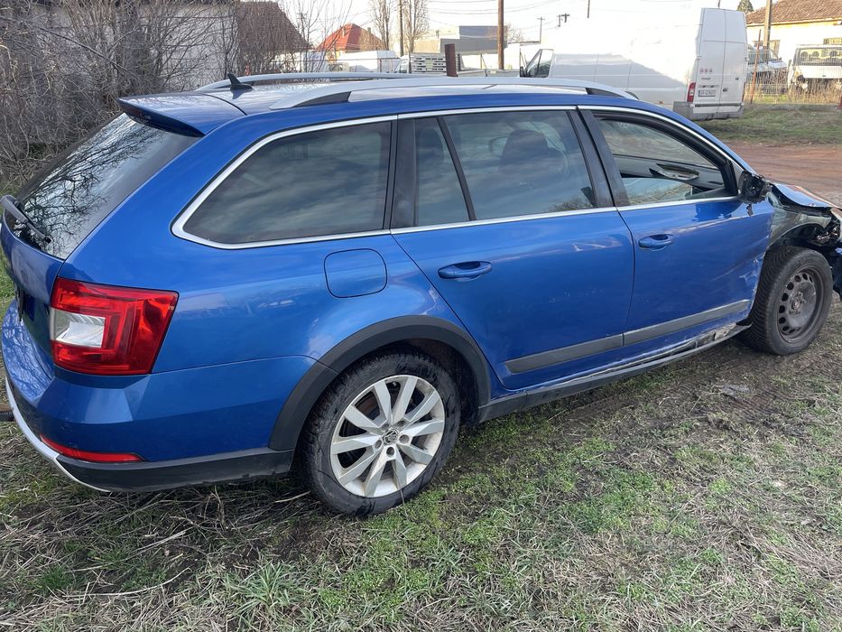 Skoda octavia scout 4x4 2015 euro6 2l-150cp  AVARIAT