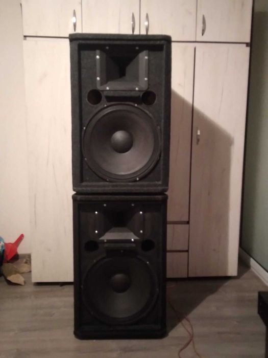 Vând urgent boxe eminence originale