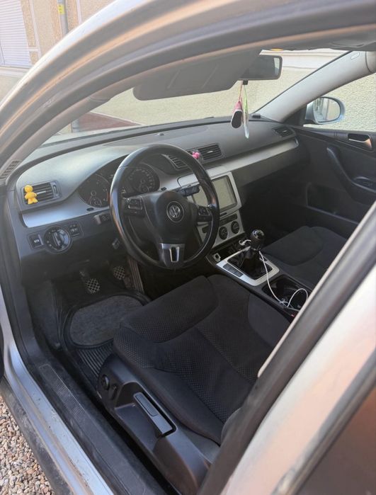 VOLKSWAGEN Passat 2010 — imagine 4