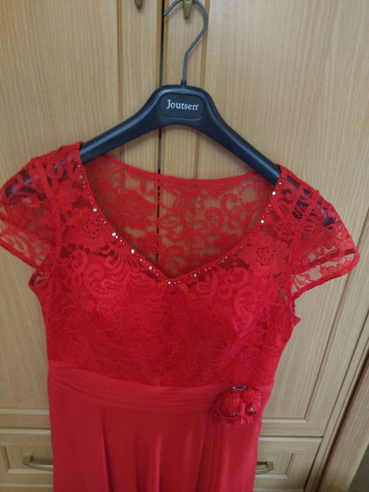 Нарядное женское  платье размер  46