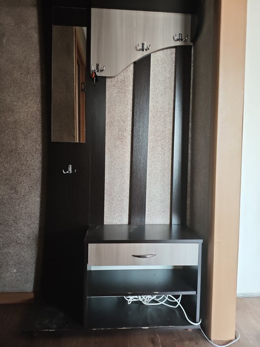 Срочно продаю прихожую