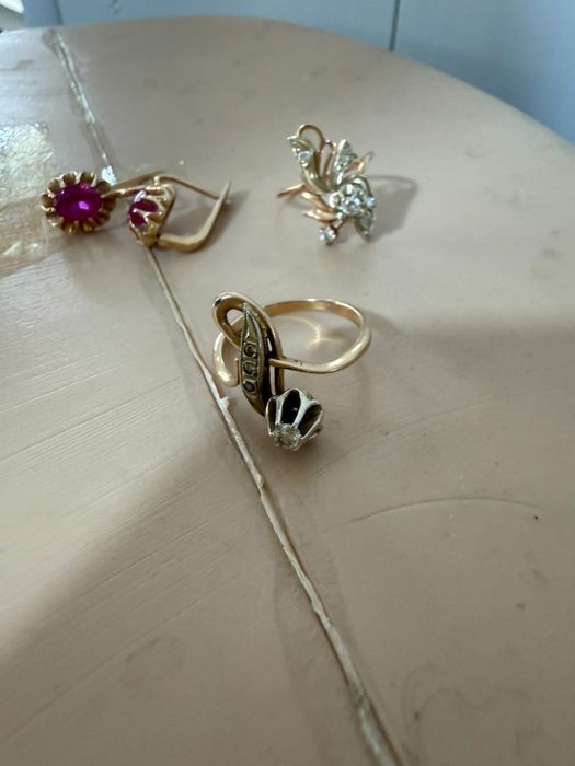 Золото продам 583