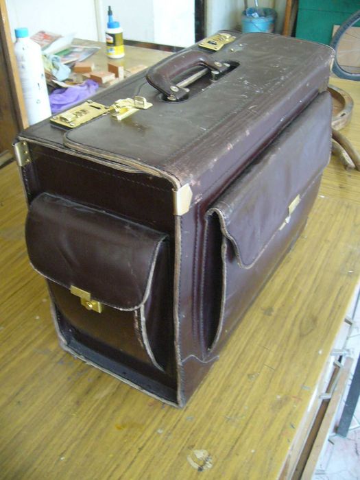 Старинни Лекарски Чанти