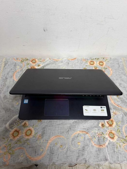 Laptop Asus VivoBook X542 - 15,6 FHD Core i5 8250u 8GB ddr4 -256GB SSD