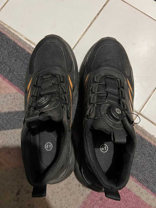 Работни обувки с бомбе