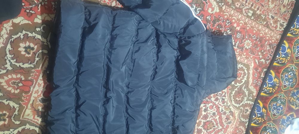 Адидас новая  куртка оригинал