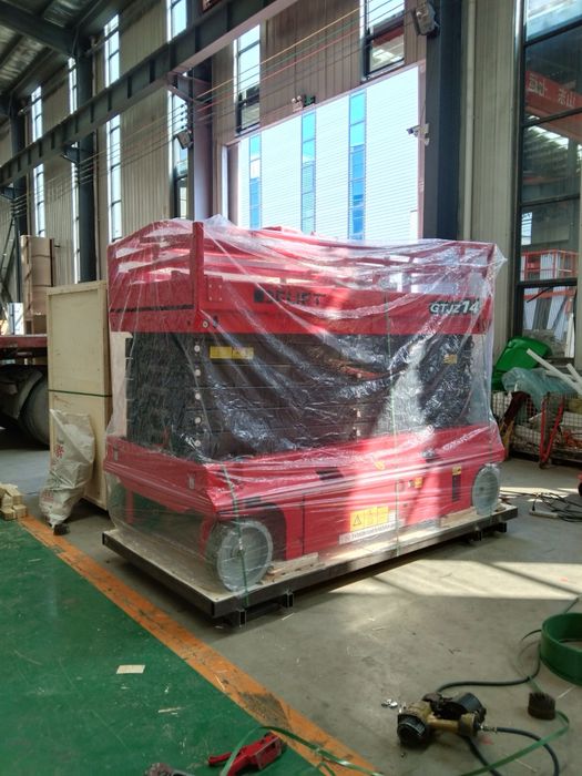 Ножничный подъемник